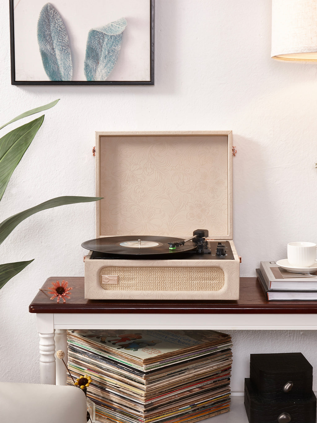 Coryphaeus Flora Engraved Bluetooth Portable Record Player
